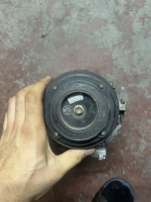 Продам компрессор 2 GR FE