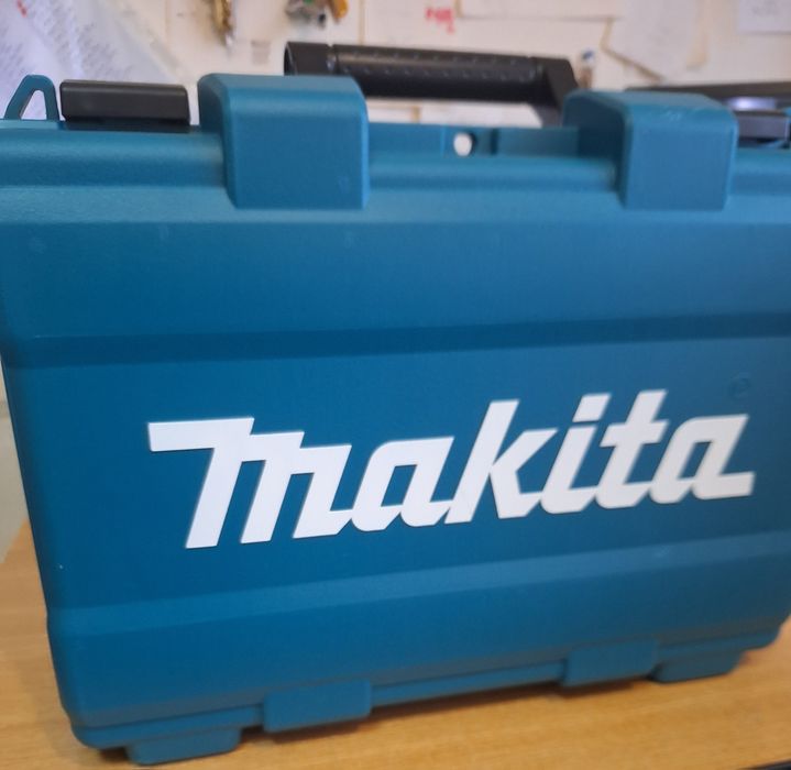 Fierăstrău pendular 18v Makita JV183DWE, cu garanție