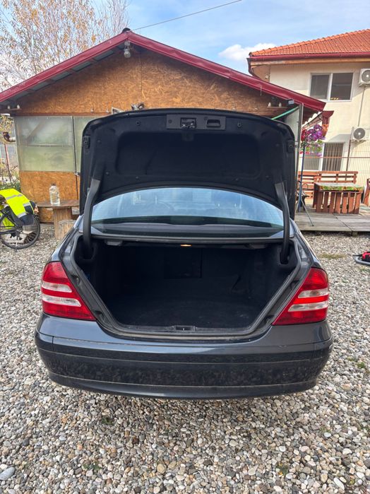 MERCEDES-BENZ C-Class 2004 — imagine 4