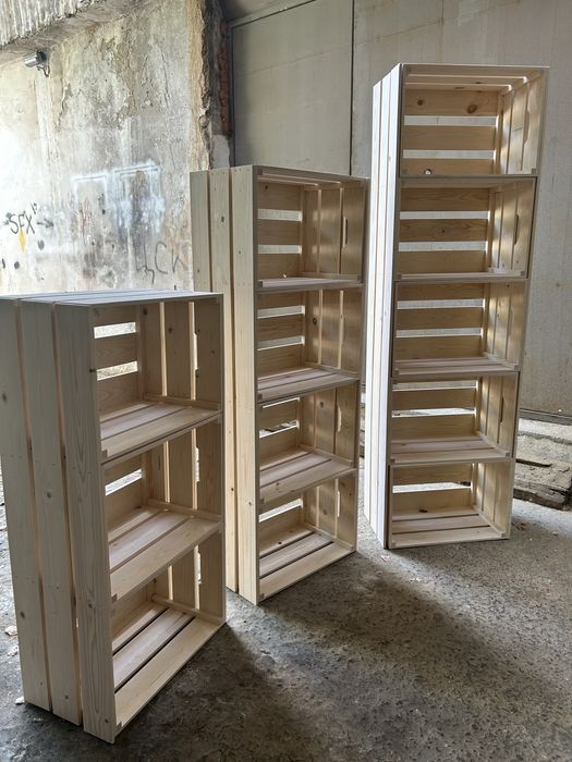 Универсален разтегателен и чупещ се дървен стелаж от щайги