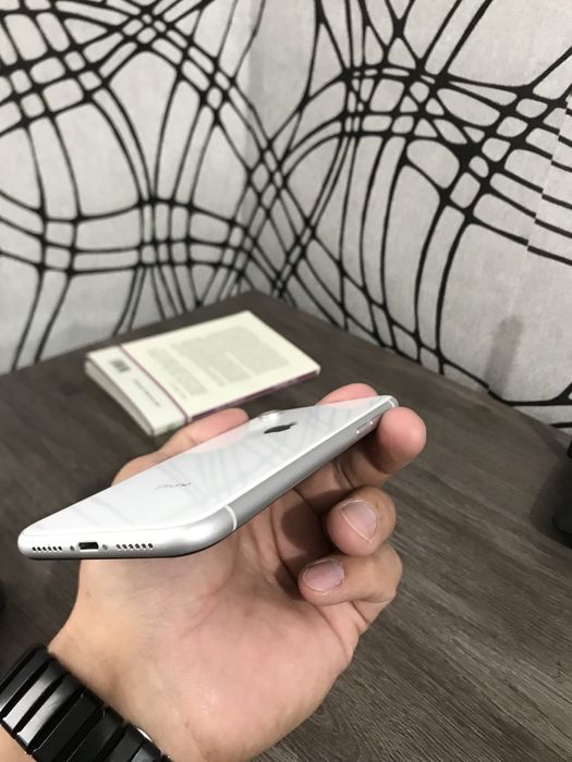 Iphone  XR 64GB EAC