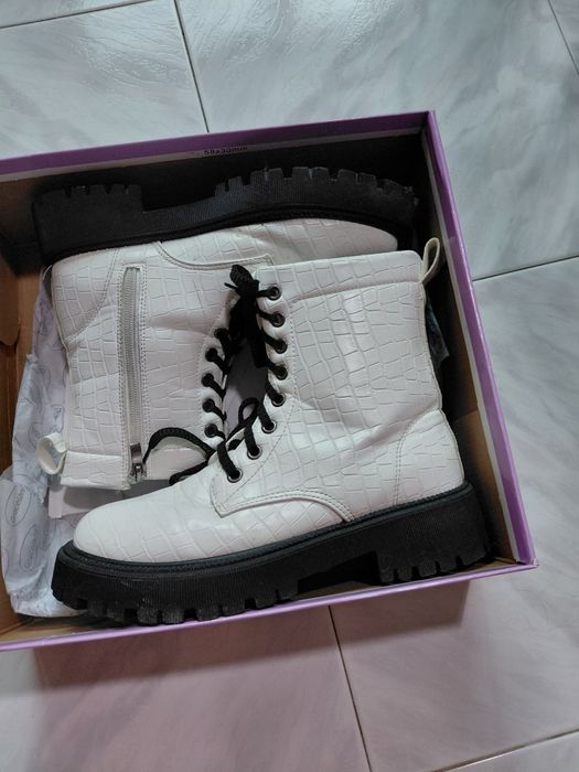 Дамски ботуши номел 38