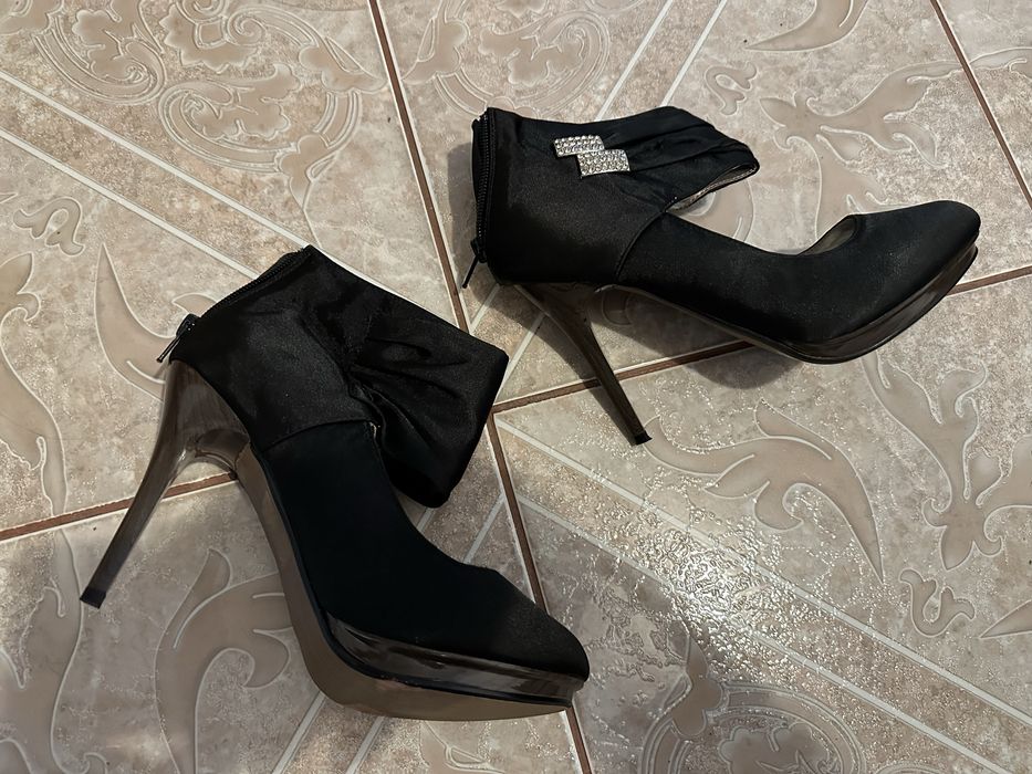 Pantofi Tulipano marimea 37 cu bareta