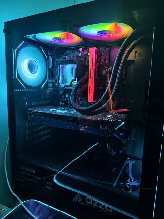 Kompyuter pc sotiladi