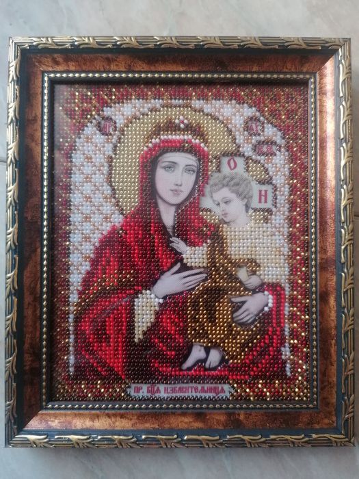 Икона вышита бисером