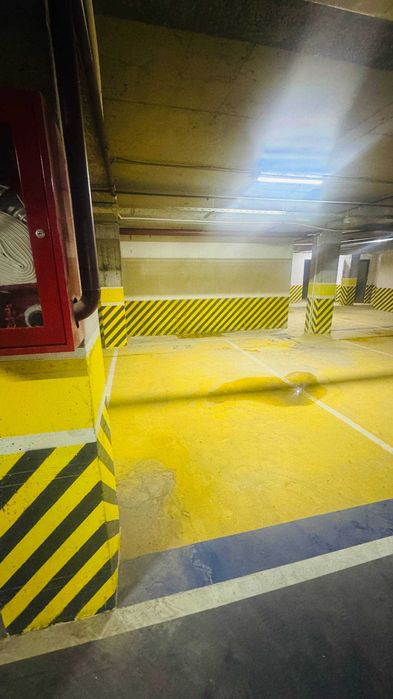 Подземная парковка: надёжно и безопасно.