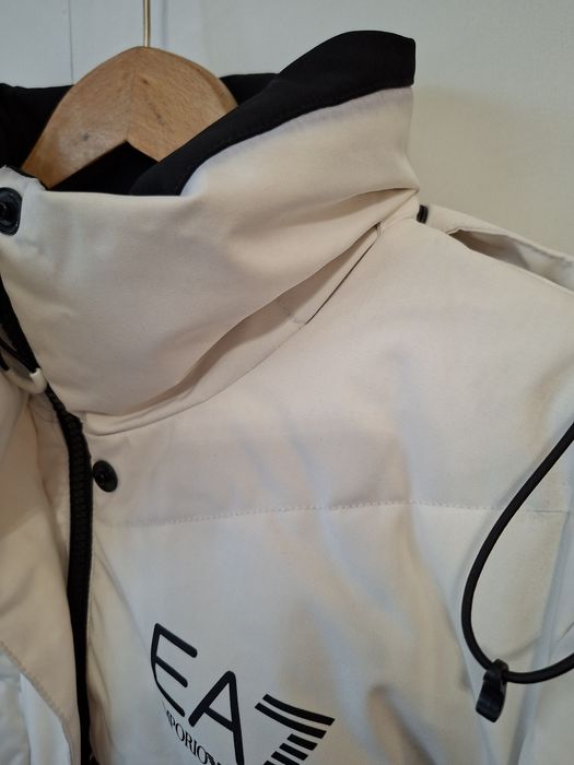 Дамско ски яке EA7 Emporio Armani