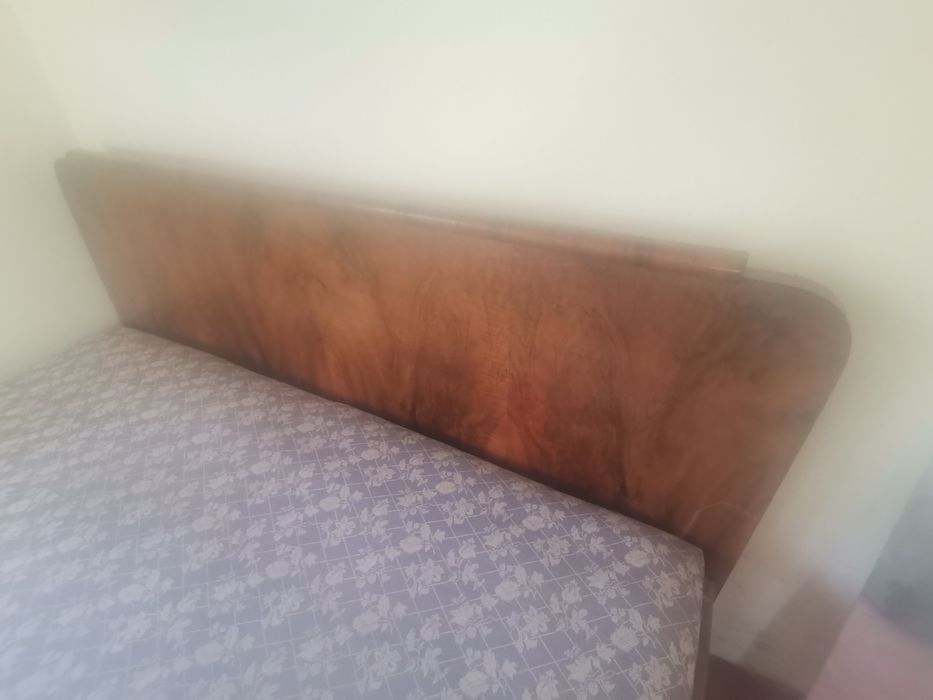 Продавам ретро спалня от седемдесете години.