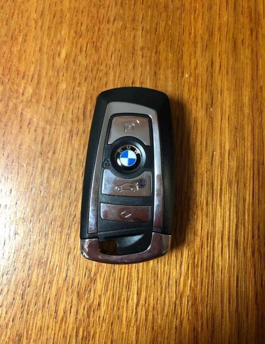 Флашка ключ Мерцедес БМВ Ауди Фолксваген Опел Хонда Тойота 32 гб