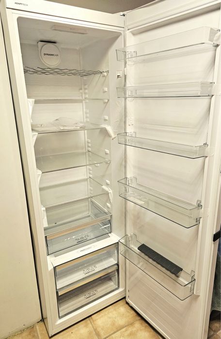 Vând frigider GORENJE nou,cu o usa,398 l, Inalțime 185 cm