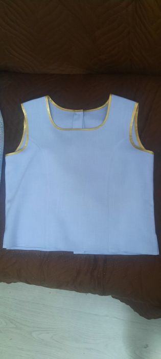 Две костюмчета...