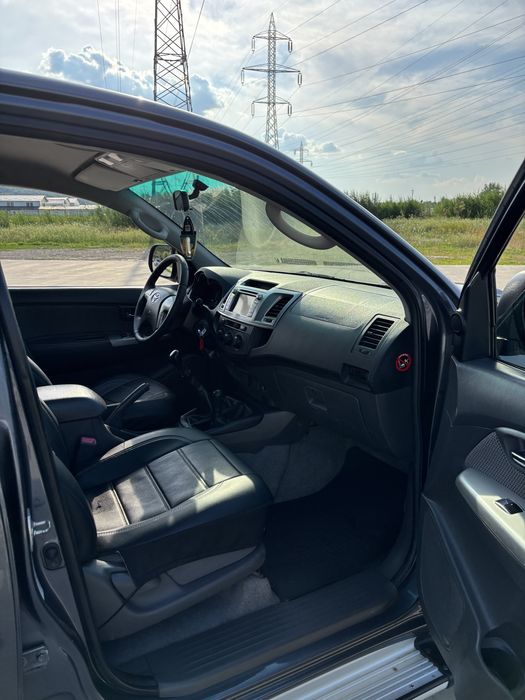 Toyota Hilux 2.5 diesel 144 cp manual 2012