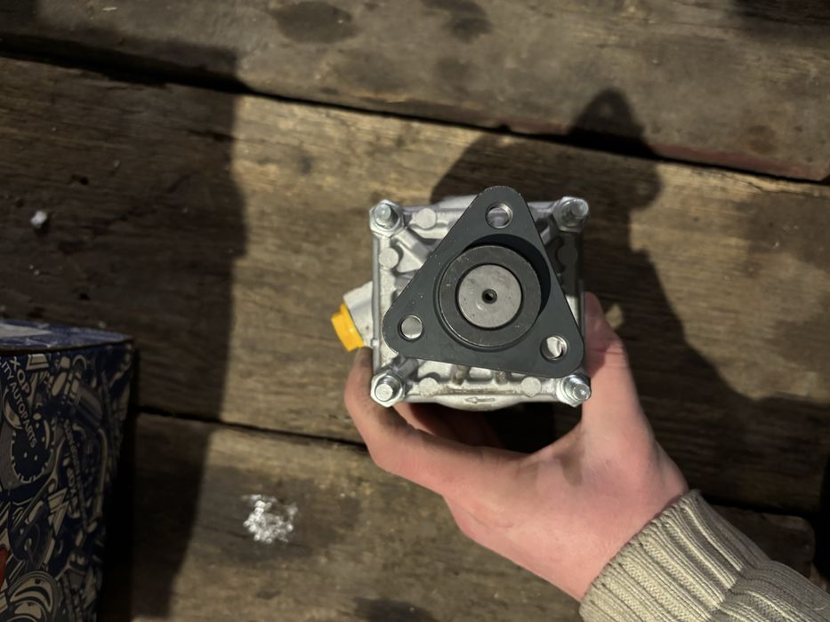 Продам новый гур ауди 80 б3/б4