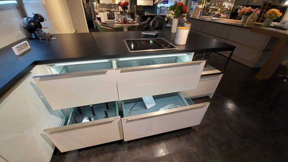 !НОВА - ЛУКС клас немска кухня MONDO - напълно оборудвана