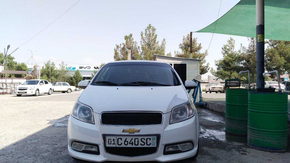 Нексия-3 белий 2018 механика