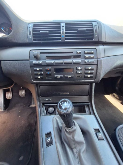 Vand masina BMW  din anul 2005,se poate vedea oricand.