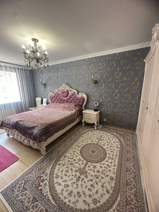 Продам 4-х комнатную квартиру