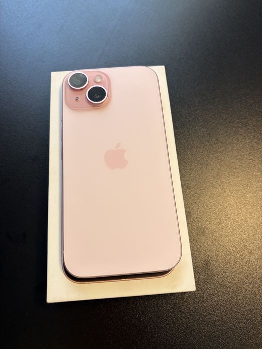 Vând iPhone 15 Pink 128 GB – 1.950