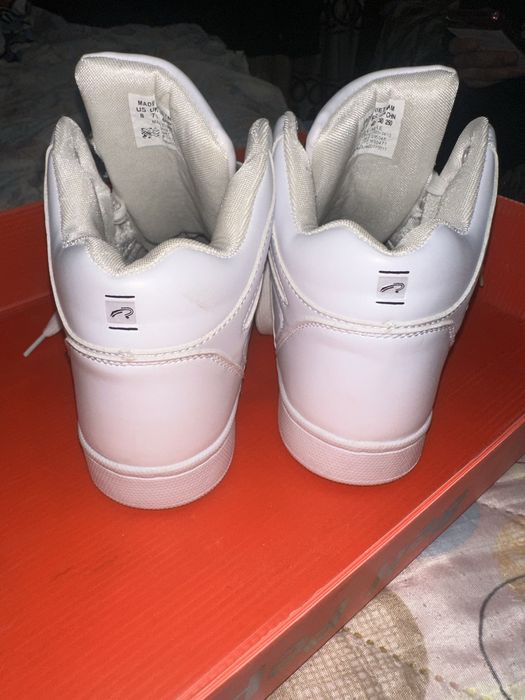 Продам кросовкий высокие 40 Размер