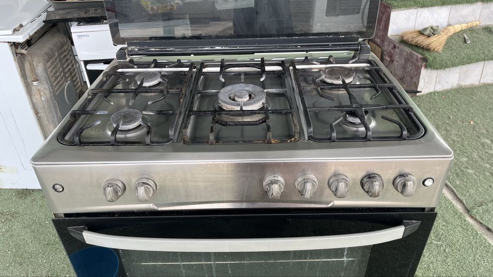 Газ плита + вытяжка