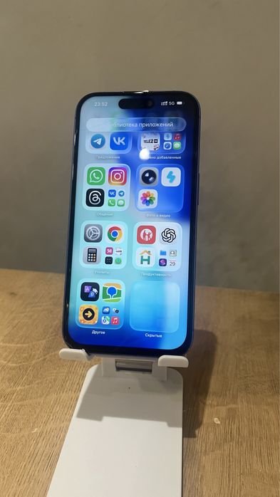 iPhone 16 256GB Blue