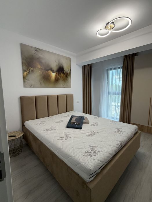 Proprietar inchiriez apartament 2 camere loc de parcare central Otopeni
