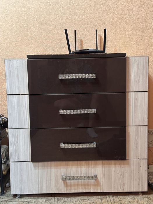 Продам хороший комод