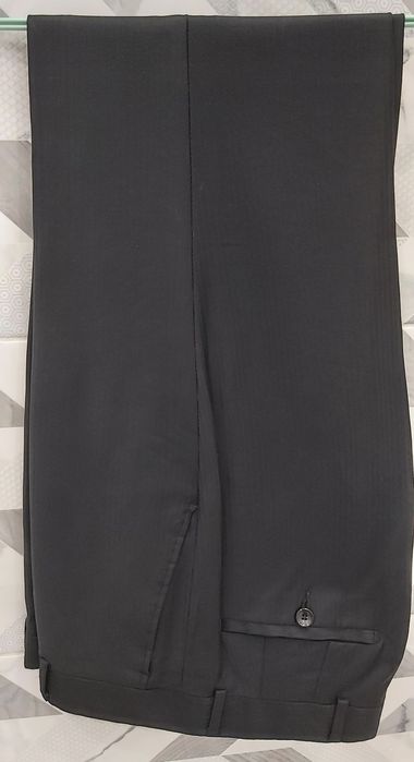 Продаётся мужской костюм