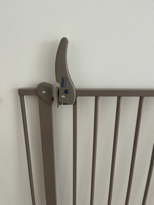 Преградна решетка за кучета