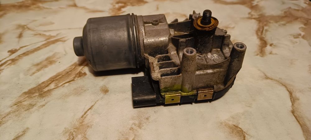 Motoras ștergătoarele Passat B6