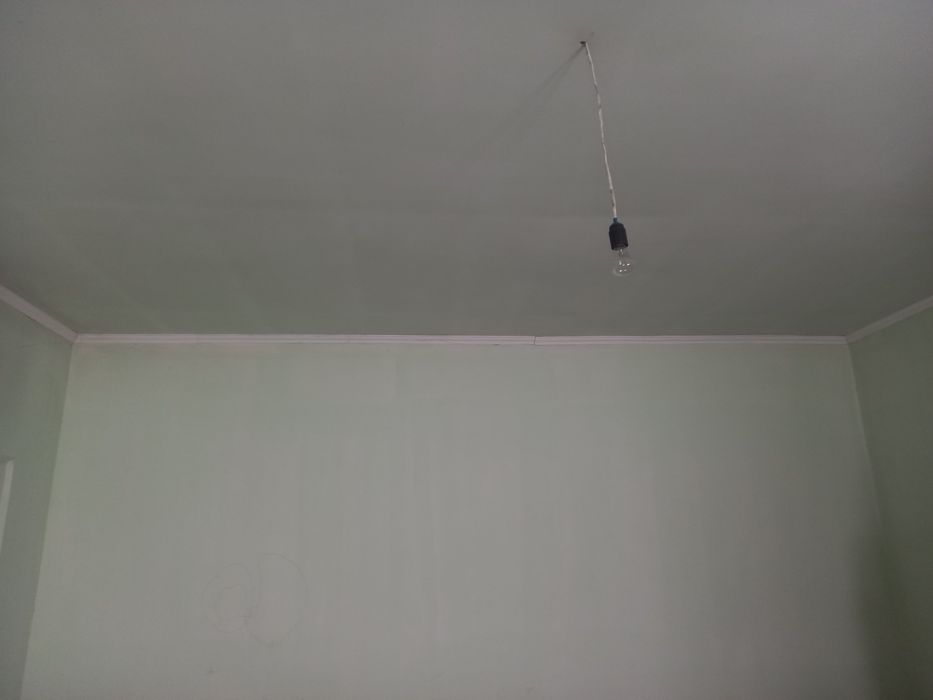 Uy sotiladi 12 sotik