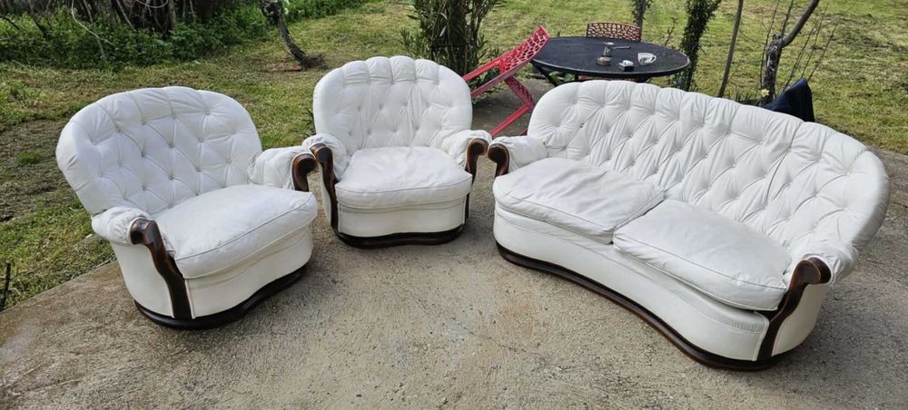 Комплект диван и фотьойл чистерфилд модел орех- антика