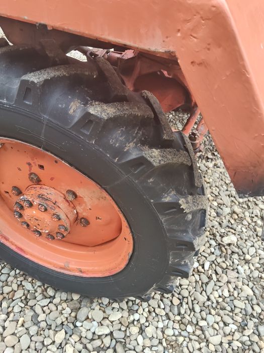 Tractor UTB, U651 4x4