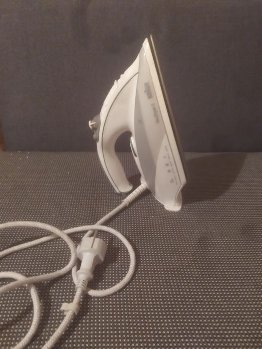 Утюг модель Braun TexStyle 5,