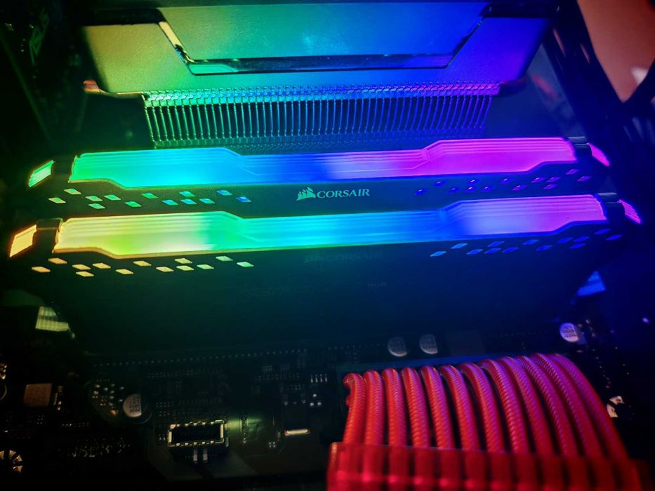 Рам памет Corsair VENGEANCE RGB PRO 32GB (2x16GB) DDR4 3600MHz