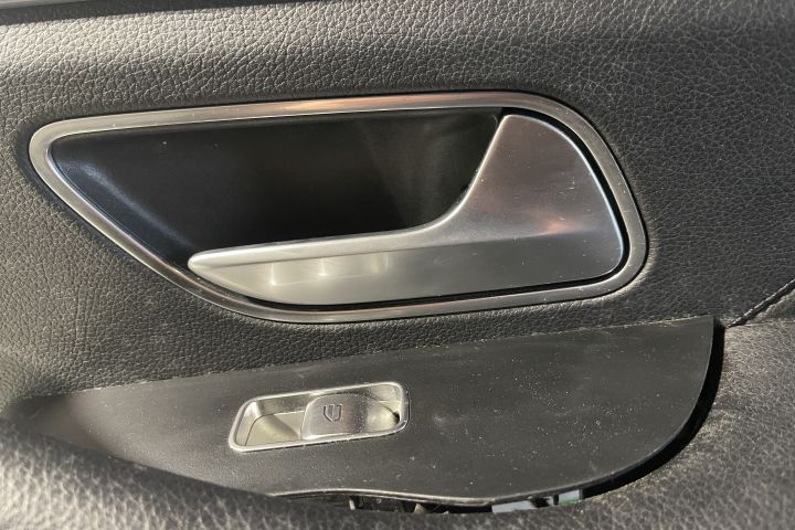 Fata / Tapiterie usa fata dreapta A1677276000 Mercedes-Benz GLE prima