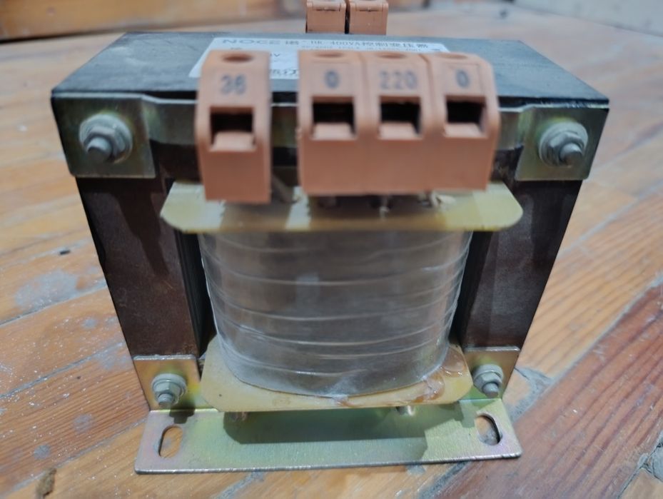 Трансформатор напряжения