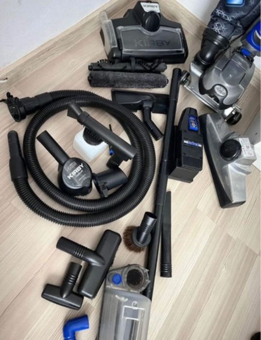Vând aspirator profesional Kirby avalir2