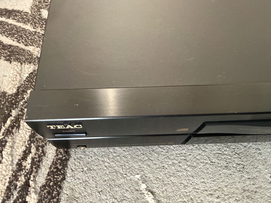 Teac CD-P3100 CD Player