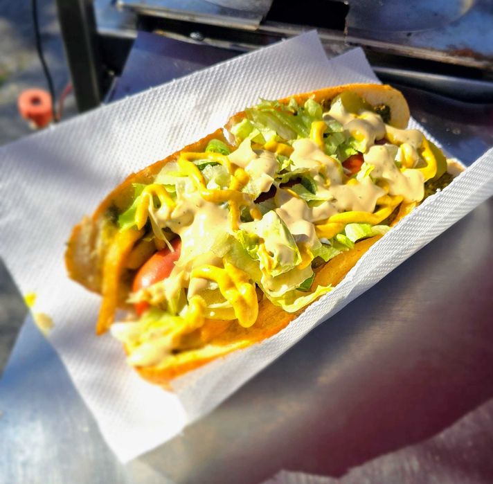 Mобилна колика с теглич за Хот Дог, Хамбургер, Сандвичи