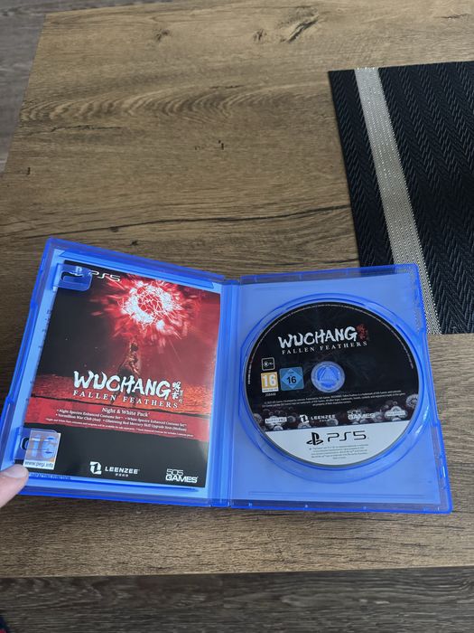 Wuchang Fallen Feathers