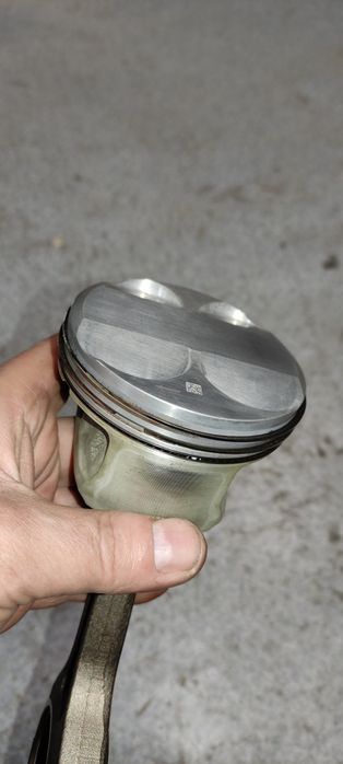 Продам поршня с N52 N54 3.0