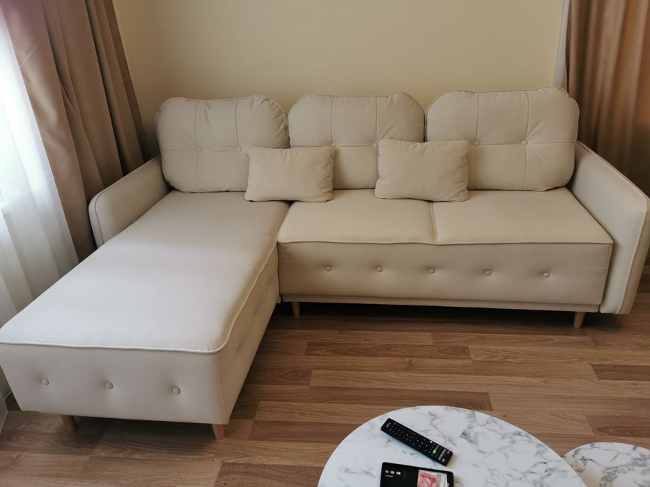 Разтегателен диван