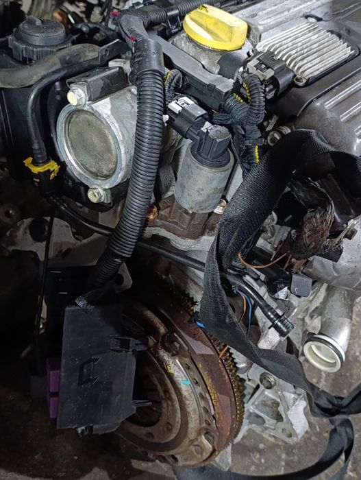 Двигатель на Опель Вектра В 2.2л Z22SE