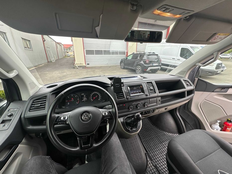 Volkswagen Transporter T6 Long, 7+1 locuri, 2.0 TDI, 150CP, An 2017