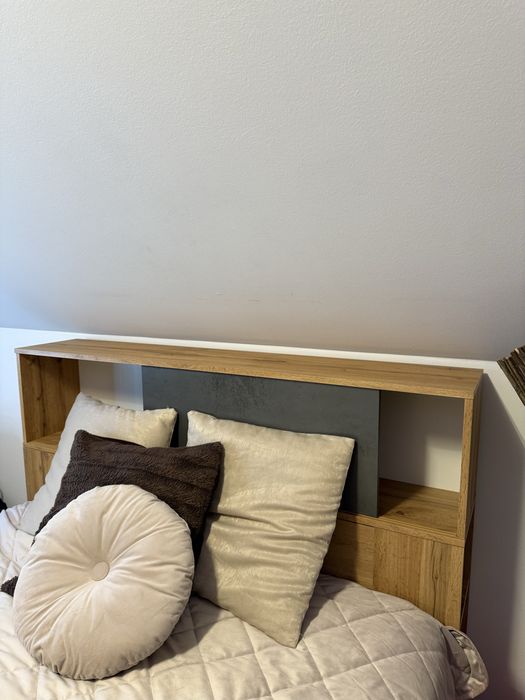 Pat MOMAX 140x200 cu sertare, fără saltea. PREȚ NEGOCIABIL.