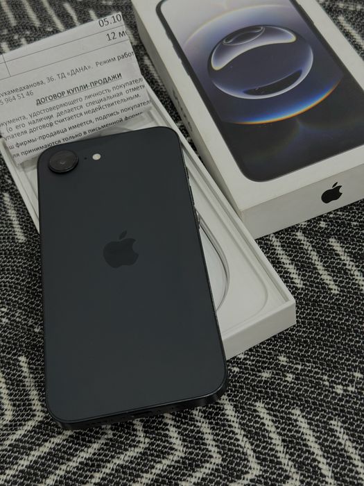 Продам айфон 16е