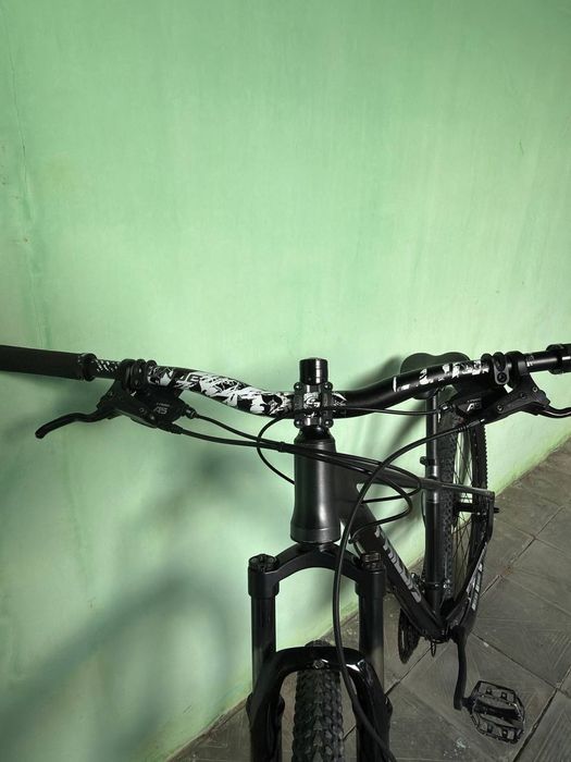 Sroncho pul kerak sotiladi Custom Phillips Dark Knight 2024