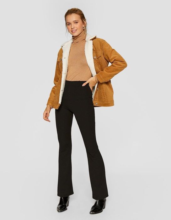Jacheta reiat blanita Stradivarius