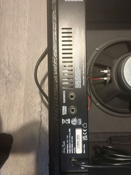 Amplificator Harley Benton pt. chitară